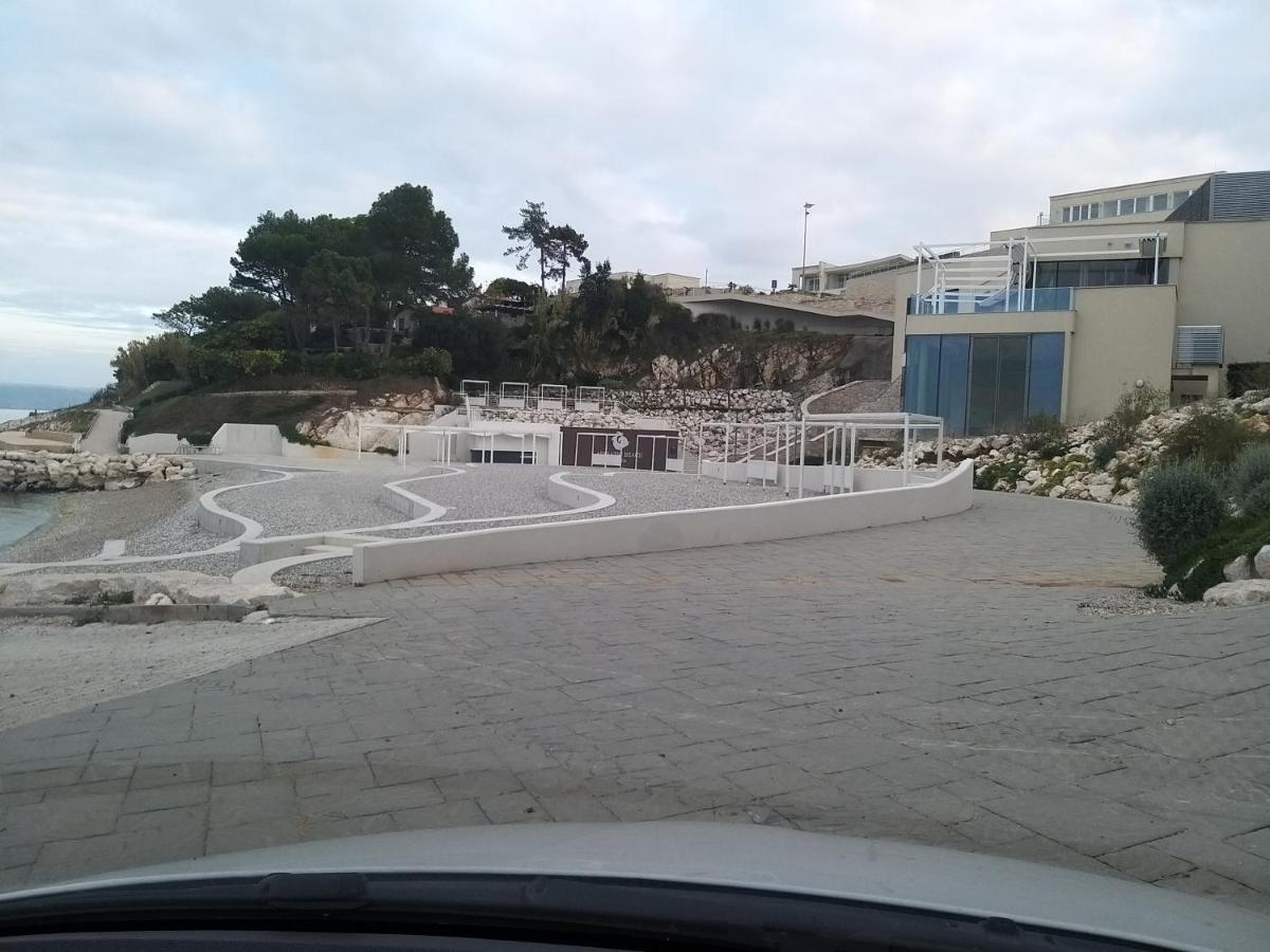 Manjsa Hisa Savudrija Alberi Zraven Petram Naselja Hotel Crveni Vrh Exterior foto